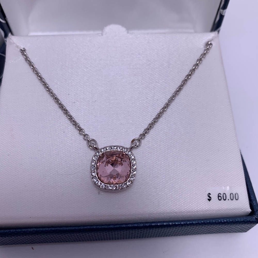 New‼️Cristal Brilliance Set of necklace+earrings - Picture 7 of 7
